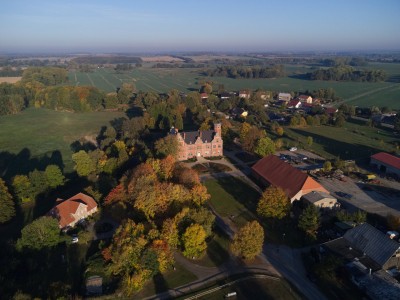Schloss Bernstorf aus der Luft - Herbst 2018
